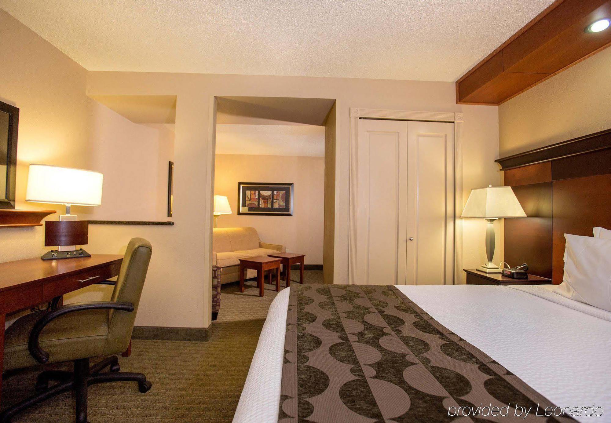 Fairfield Inn & Suites Detroit Livonia Eksteriør billede